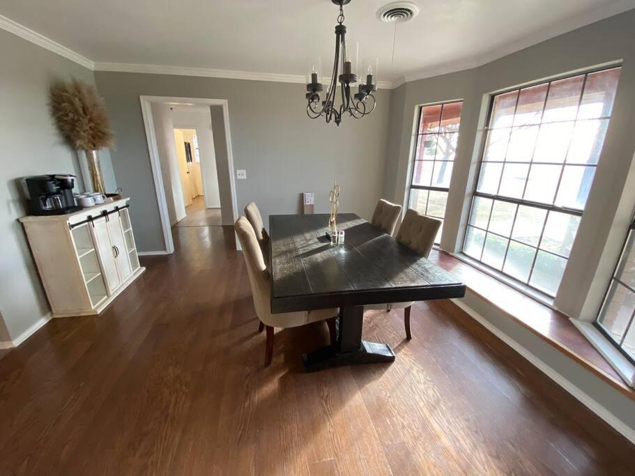 Large Modern Family Home! Soncy Extérieur photo